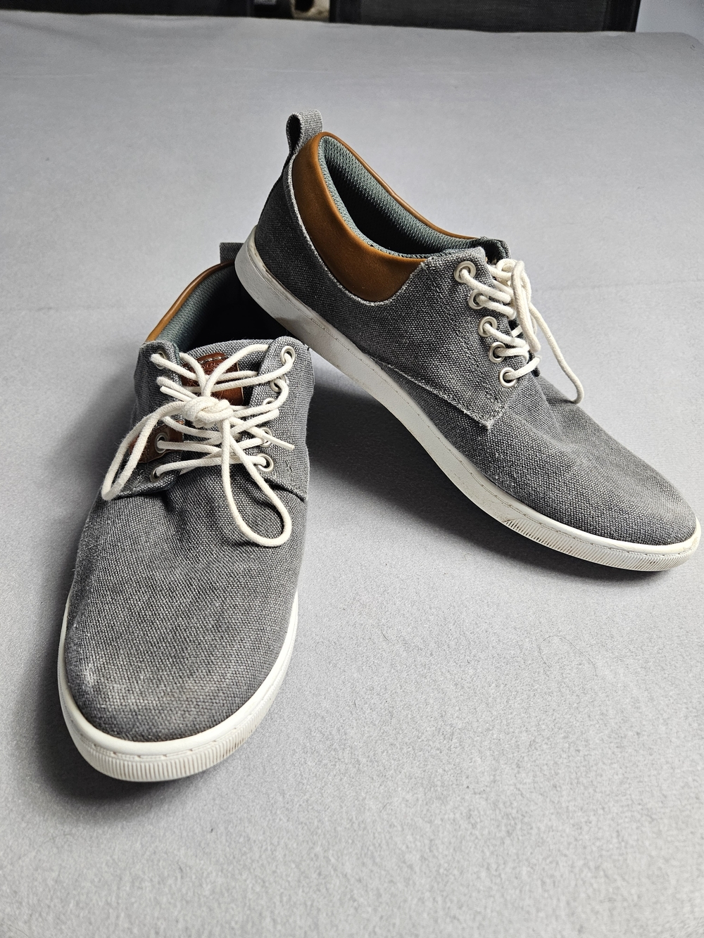 Men’s Bullboxer Gray Canvas Sneakers Size 9 Casual Lace Up Shoes
